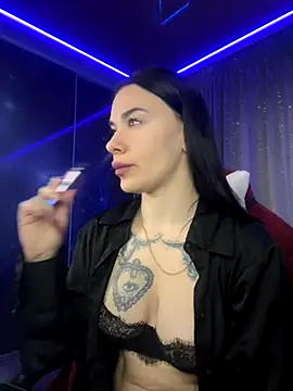 Snapshot of Queen_of_pain chatting on December 2025 06:01:02 AM Queen of pain online show from December 2025 06:01:02 AM