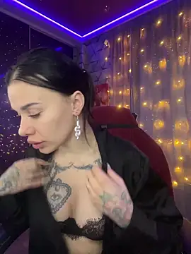 Snapshot of Queen_of_pain chatting on December 2025 06:38:02 AM Queen of pain online show from December 2025 06:38:02 AM