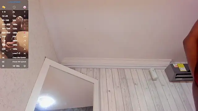 DominicSccott online show from November 2025 01:04:02 PM