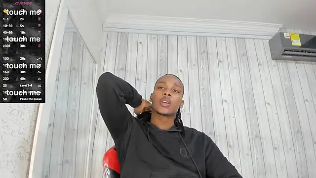 DominicSccott online show from March 2025 12:02:02 PM
