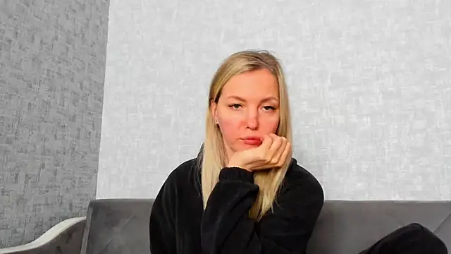 iam Venus online show from April 2026 08:42:02 AM