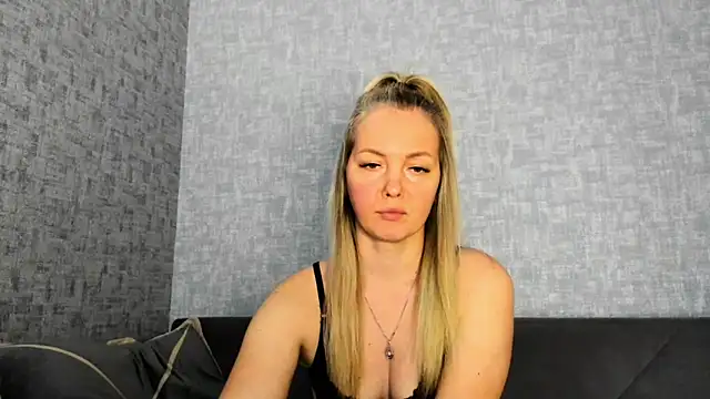 iam Venus online show from April 2026 12:00:01 PM