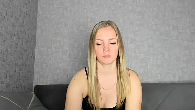 iam Venus online show from February 2026 01:40:01 PM