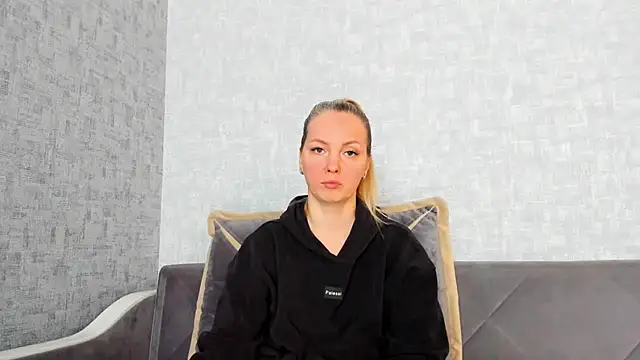 iam Venus online show from April 2026 11:44:02 AM