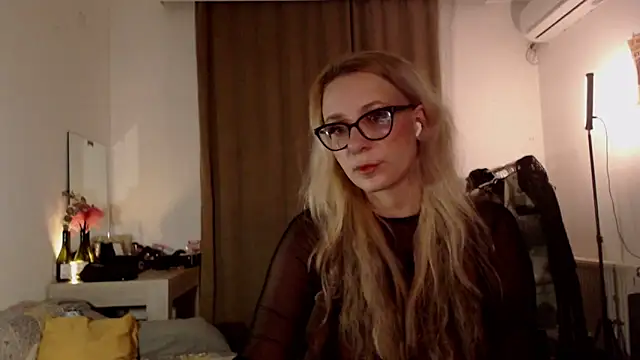 welliza online show from March 2026 10:50:01 PM