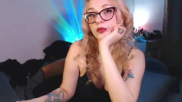 welliza online show from September 2025 10:38:02 PM