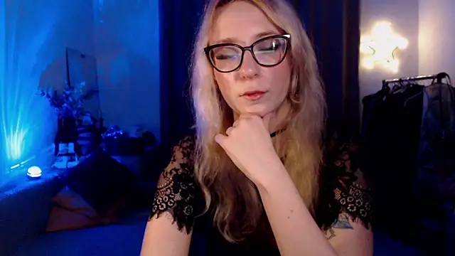 welliza online show from October 2025 01:39:02 AM