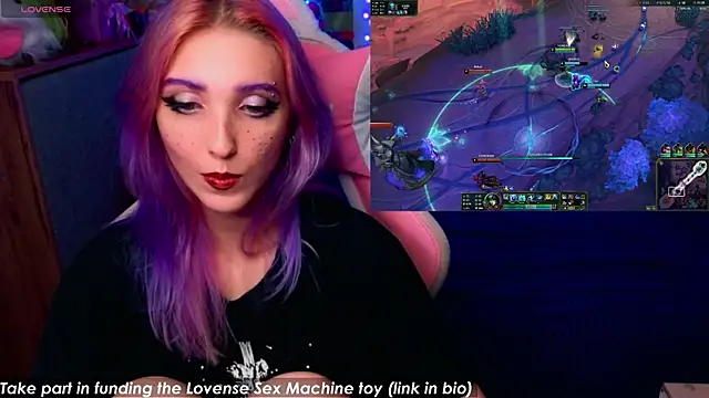 Snapshot of Violet_Noir chatting on September 2025 05:23:01 PM Violet Noir online show from September 2025 05:23:01 PM