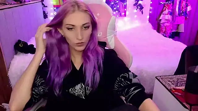 Snapshot of Violet_Noir chatting on January 2025 11:44:02 AM Violet Noir online show from January 2025 11:44:02 AM