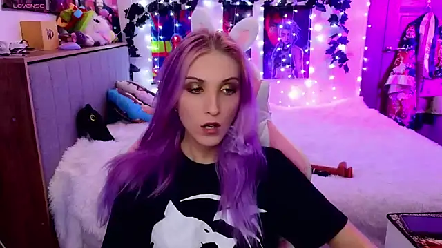 Snapshot of Violet_Noir chatting on February 2025 12:17:01 PM Violet Noir online show from February 2025 12:17:01 PM