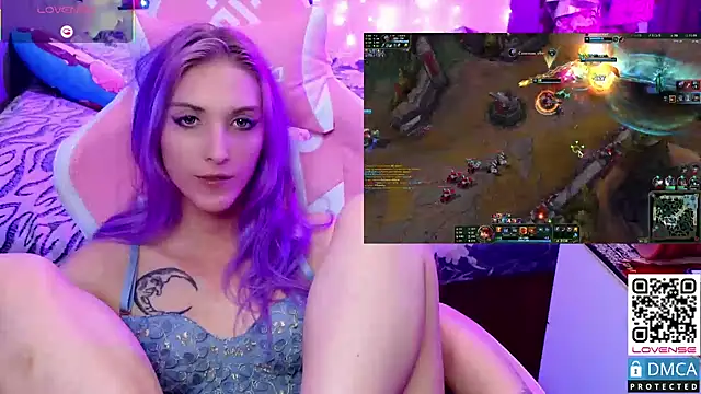 Snapshot of Violet_Noir chatting on February 2025 02:31:02 PM Violet Noir online show from February 2025 02:31:02 PM