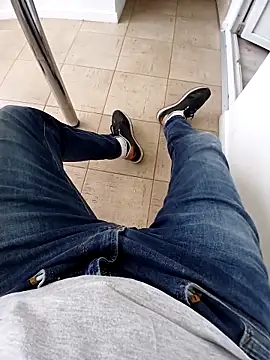 Adriandan1982 online show from September 2025 09:26:01 AM