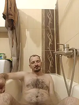 Adriandan1982 online show from October 2025 01:02:01 PM