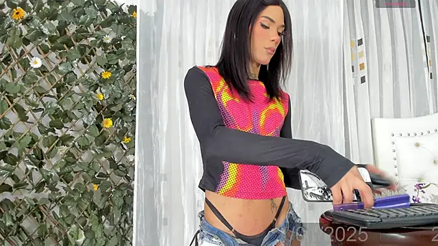 BunnyHotsx online show from January 2025 11:24:01 PM