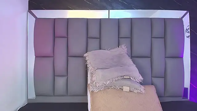  MiaBrown  online show from February 2026 12:06:02 PM