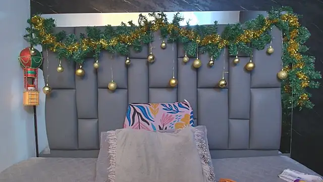  MiaBrown  online show from December 2025 12:11:01 PM