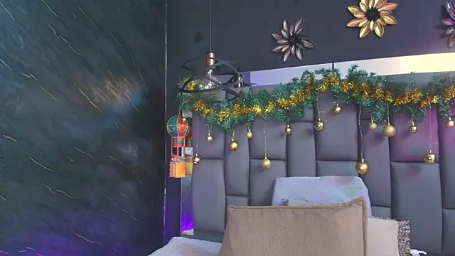  MiaBrown  online show from December 2025 12:05:01 PM