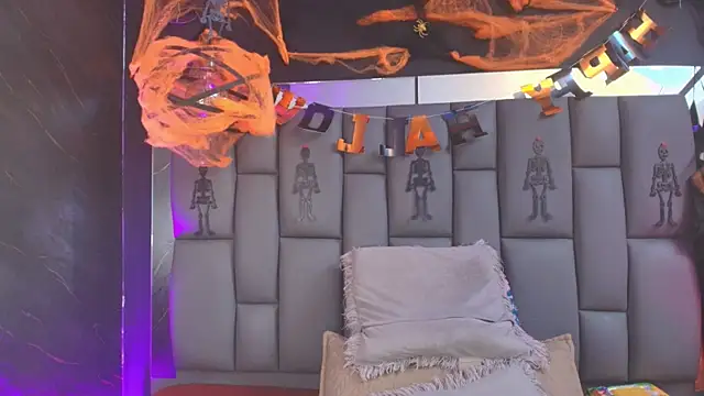  MiaBrown  online show from November 2025 12:10:02 PM