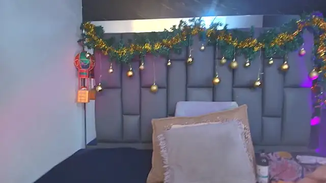  MiaBrown  online show from December 2025 12:09:02 PM