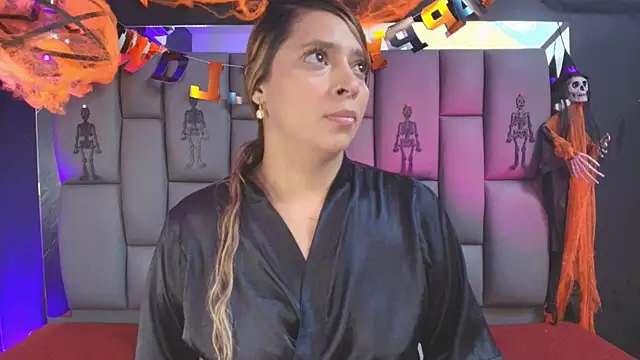  MiaBrown  online show from October 2025 12:14:02 PM