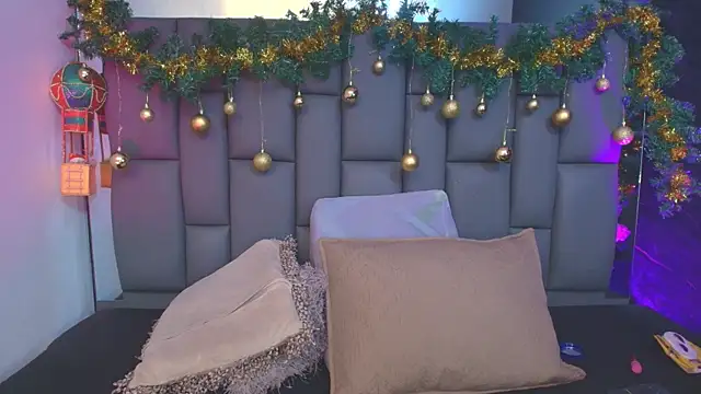  MiaBrown  online show from December 2025 12:07:01 PM