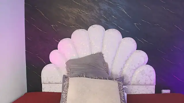  MiaBrown  online show from April 2026 12:06:02 PM