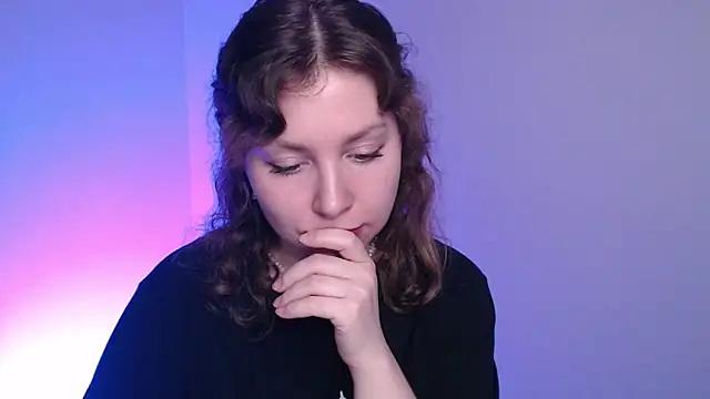 Snapshot of Leah_Reed chatting on February 2026 03:56:01 PM Leah Reed online show from February 2026 03:56:01 PM