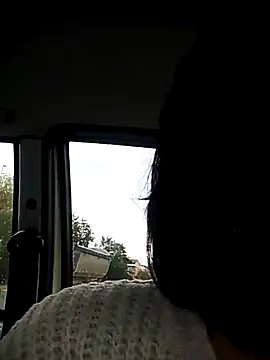 Emyly83 online show from October 2025 07:43:02 AM