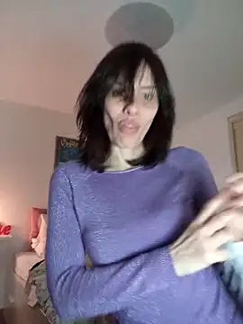Emyly83 online show from March 2026 12:20:02 PM