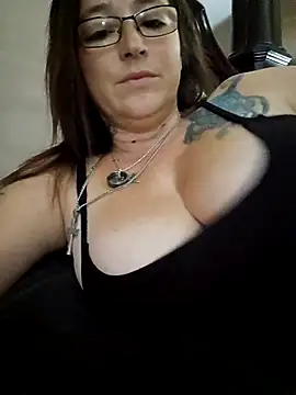 angelbaby1998 online show from November 2025 05:35:02 PM