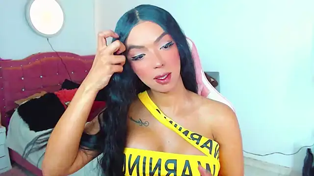 Tanedra collings online show from April 2026 09:18:02 PM