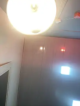 Nicollemays online show from March 2025 12:06:02 PM