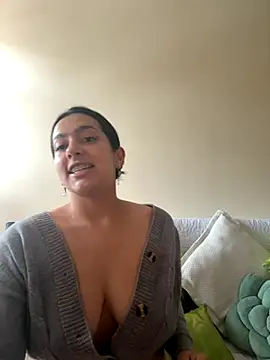 Nicollemays online show from September 2025 03:16:02 PM
