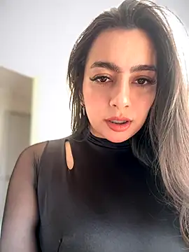 Nicollemays online show from September 2025 02:23:01 PM