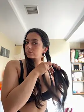 Nicollemays online show from October 2025 02:16:01 PM