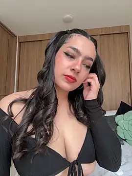 Nicollemays online show from June 2026 05:07:01 PM