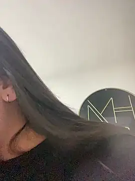 Nicollemays online show from March 2025 12:07:02 PM