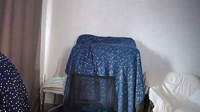 DonnaMagdalena online show from May 2026 01:03:02 PM