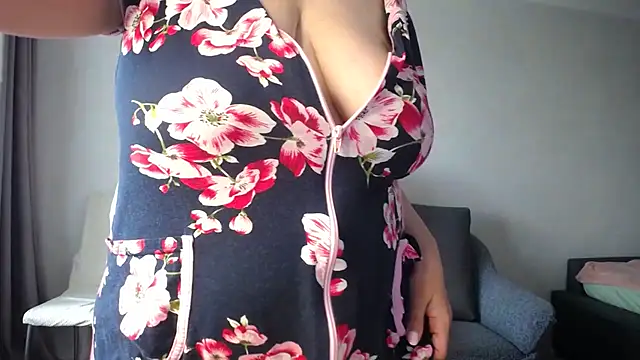 DonnaMagdalena online show from June 2026 10:48:01 AM