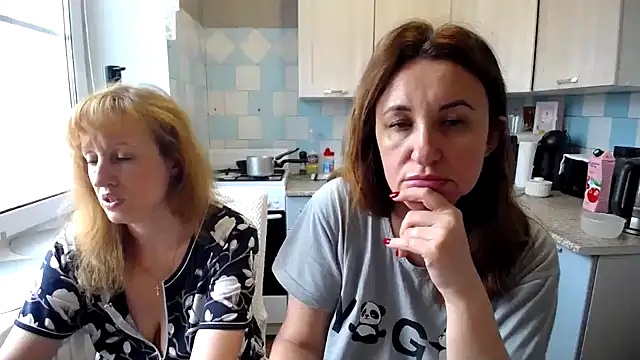 Snapshot of DonnaMagdalena chatting on October 2025 07:23:02 AM DonnaMagdalena online show from October 2025 07:23:02 AM