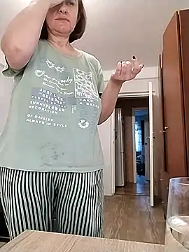 Snapshot of DonnaMagdalena chatting on November 2025 07:23:01 AM DonnaMagdalena online show from November 2025 07:23:01 AM