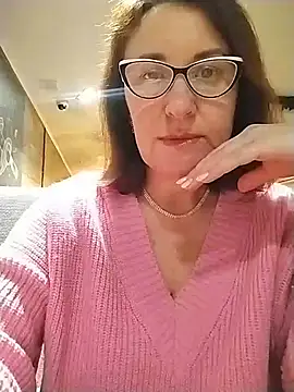 DonnaMagdalena online show from February 2026 09:15:01 PM