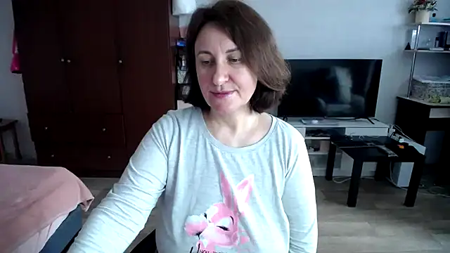 DonnaMagdalena online show from April 2026 11:28:02 AM