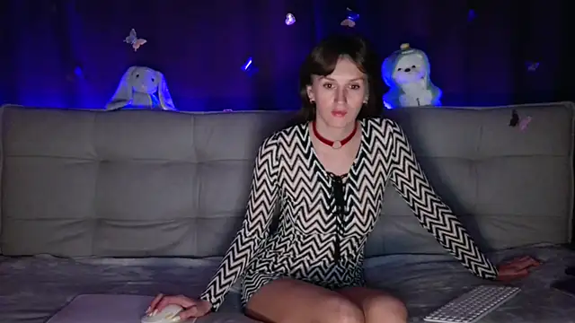 intolerable girl online show from November 2025 08:29:02 AM