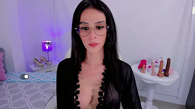 Snapshot of Andrea_Marinn chatting on February 2025 04:01:01 AM Andrea Marinn online show from February 2025 04:01:01 AM