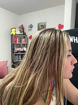 Celestedubois online show from December 2024 10:34:02 AM