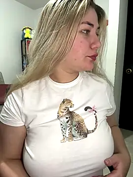 Celestedubois online show from November 2025 11:37:01 PM