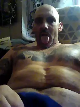 ClydeCan409 online show from April 2026 05:20:02 PM