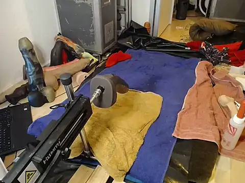 natjuk online show from November 2025 04:34:02 PM