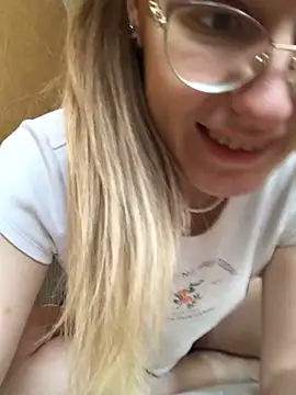 Snapshot of _Sweet_Love_ chatting on February 2025 07:59:02 AM Sweet Love online show from February 2025 07:59:02 AM